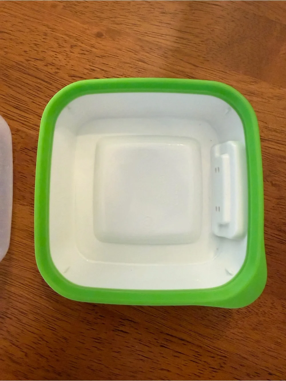 Rubbermaid FreshWorks Produce Saver Food Storage Container, Small & Medium